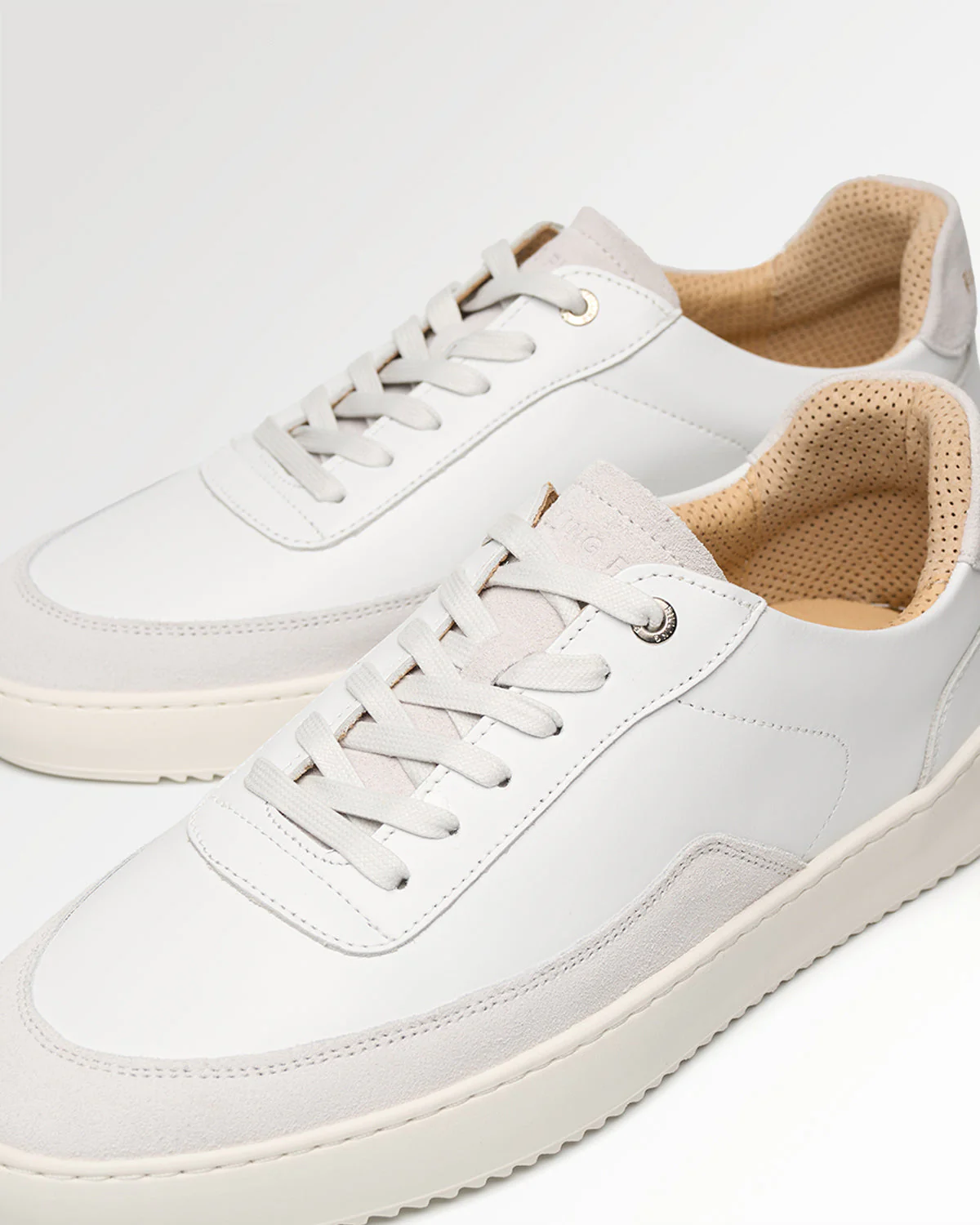 Mondo Squash Suede White
